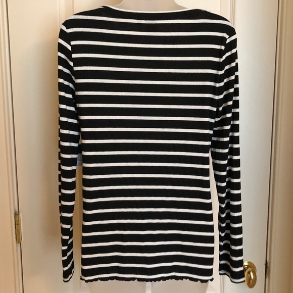 π
Ίπ KAARI BLUE Top B/W Striped NWT Buy It Now Priceππ - Picture 8 of 8